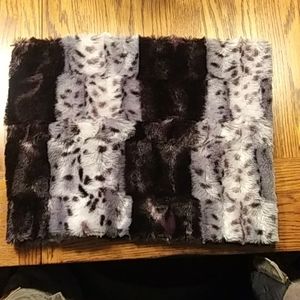 Women's The Wow Now Faux Fur Neck Wrap